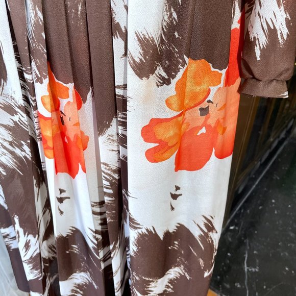 Vintage 70s shirtdress, long sleeves , brown floral, elastic waist, size medium - Picture 8 of 9